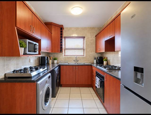 2 BEDROOM APARTMENT FOR SALE IN PARKRAND